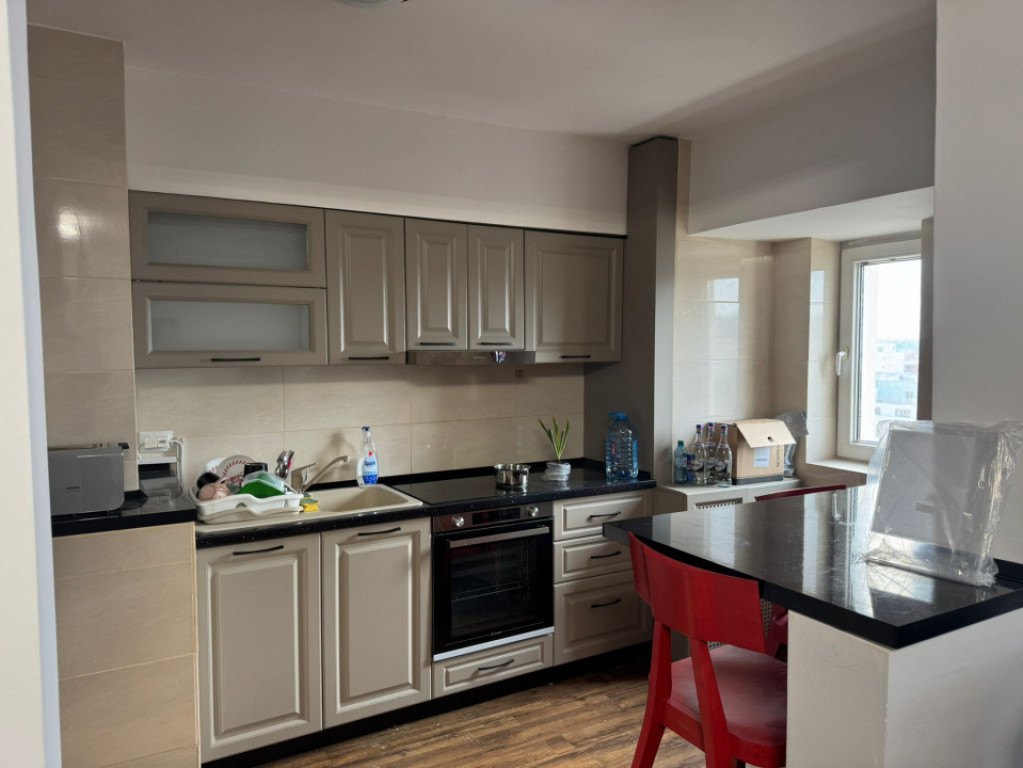 Apartament 4 camere de vanzare in zona Doamna Ghica