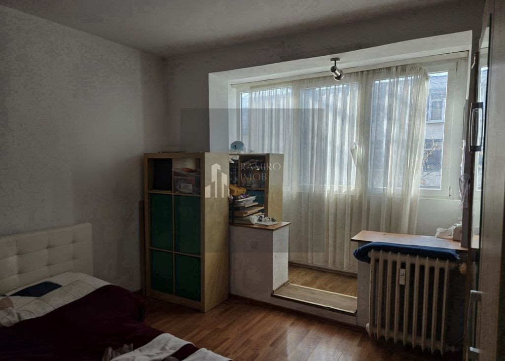 Apartament 2 camere 50mp -Sector 4 -Secuilor - metrou Pia...