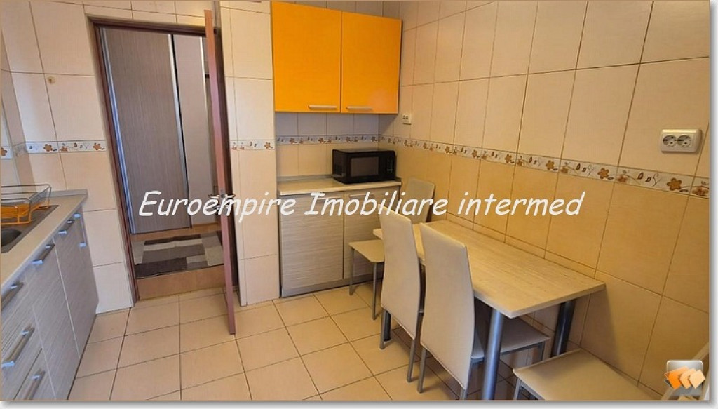 Apartament 2 camere decomandate zona KM 5
