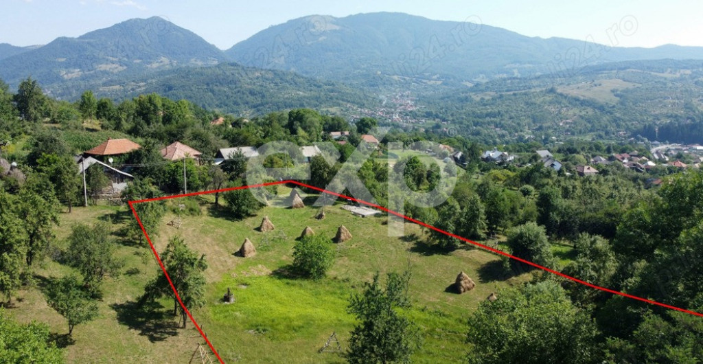 Teren în comuna Corbeni