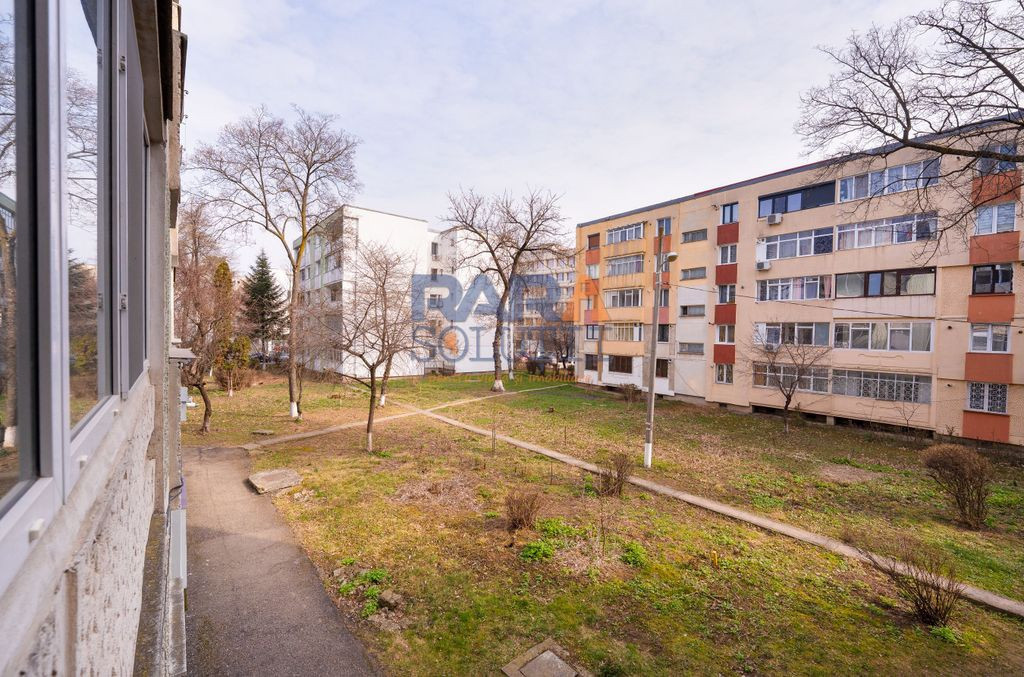 Apartament 3 camere, etaj 1 – zona ultracentrala (Stare...