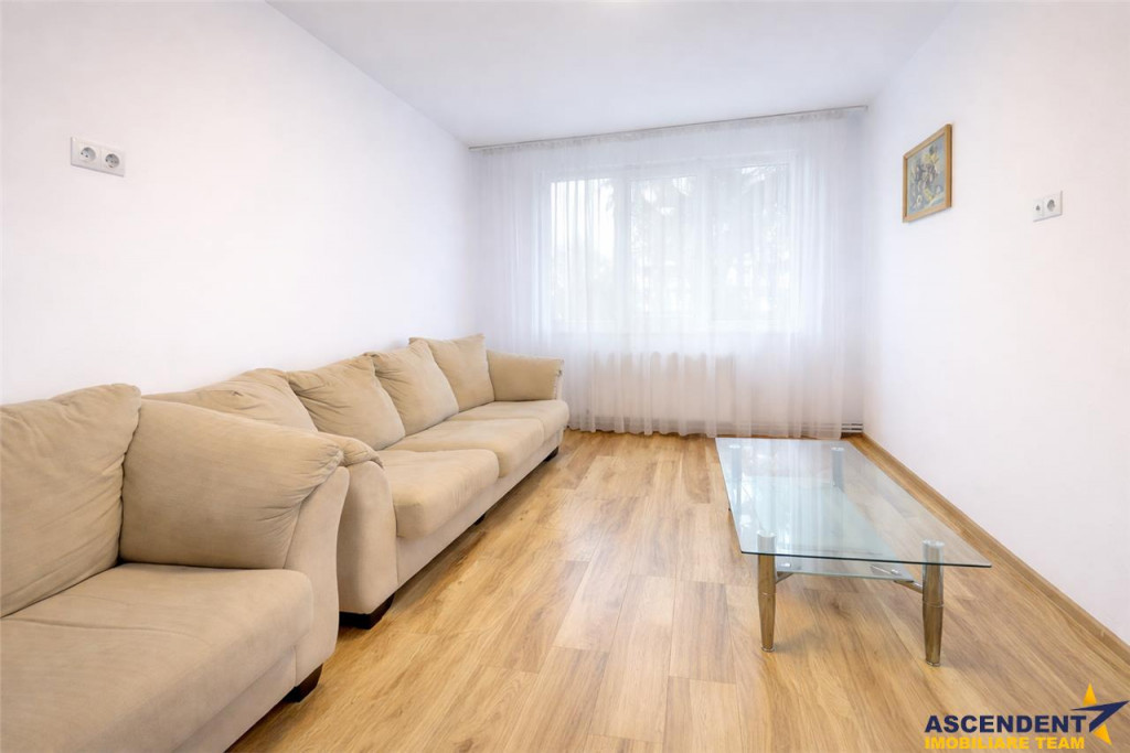 Apartament spatios si insorit, Victoriei, Garii - Centru Ci