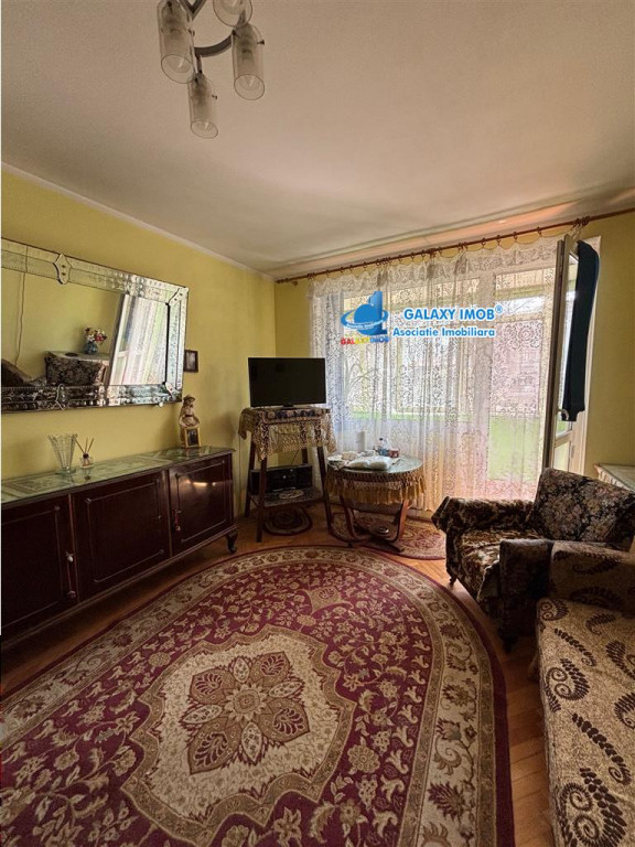 Ferdinand - Avrig, 2 camere, mobilat/utilat, etajul 2