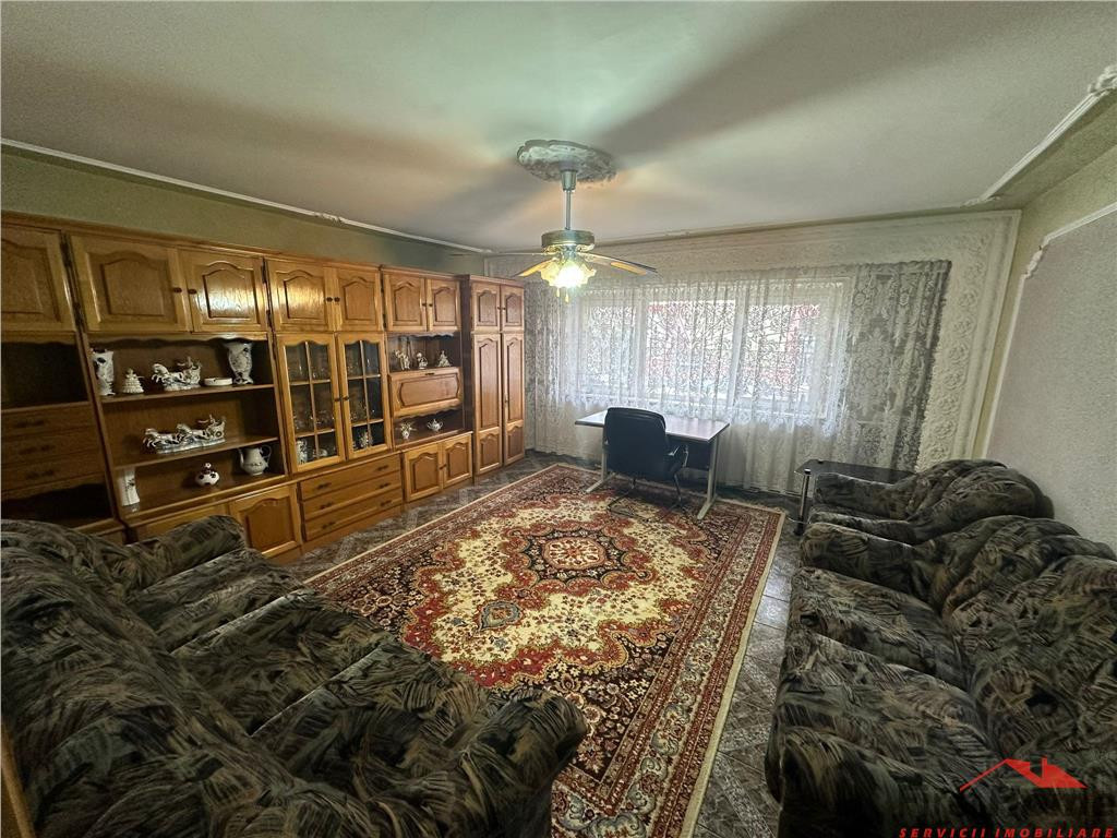 Apartament cu 3 camere de , str Petre Liciu, 73 mp ,etaj P/3