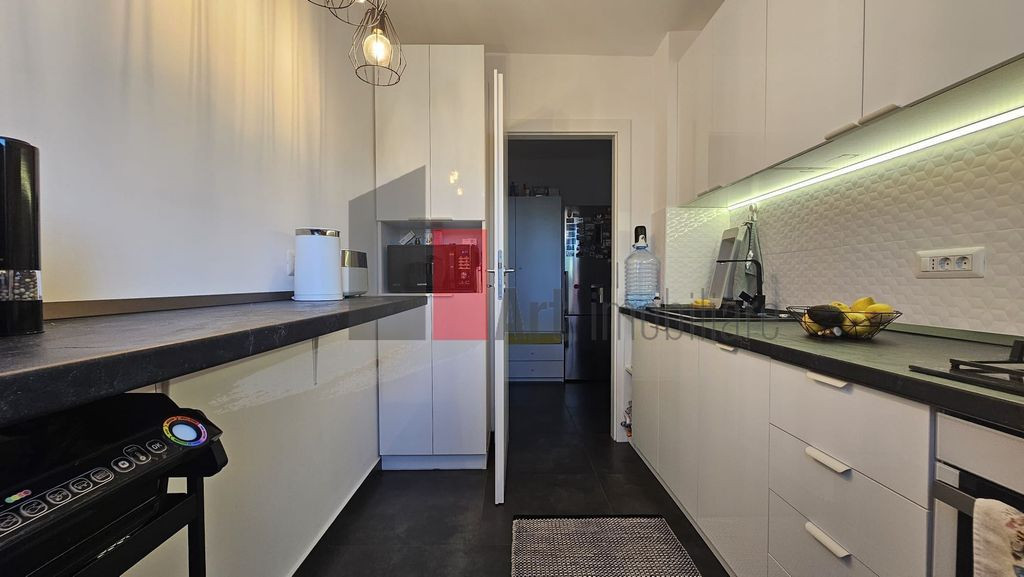 3 camere Gorjului, Iuliu Maniu NOU