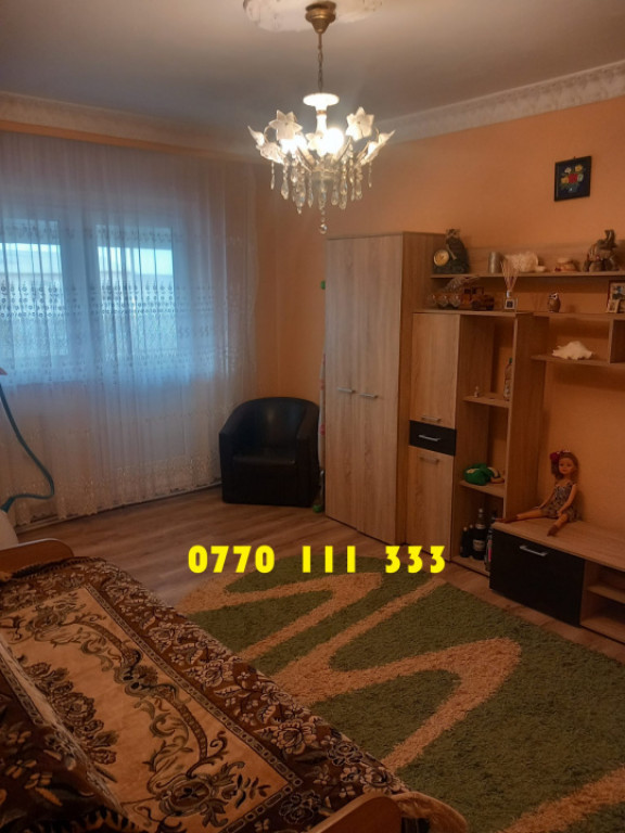 Apartament 3 camere, confort 1 decomandat, zona Vidin.