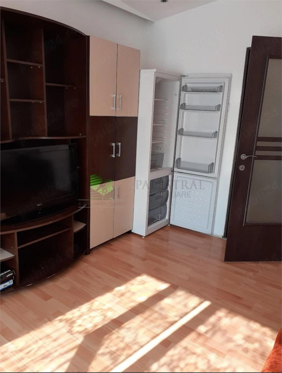 Garsoniera zona Judetean, etaj 2, parcare, mobilata 49.990