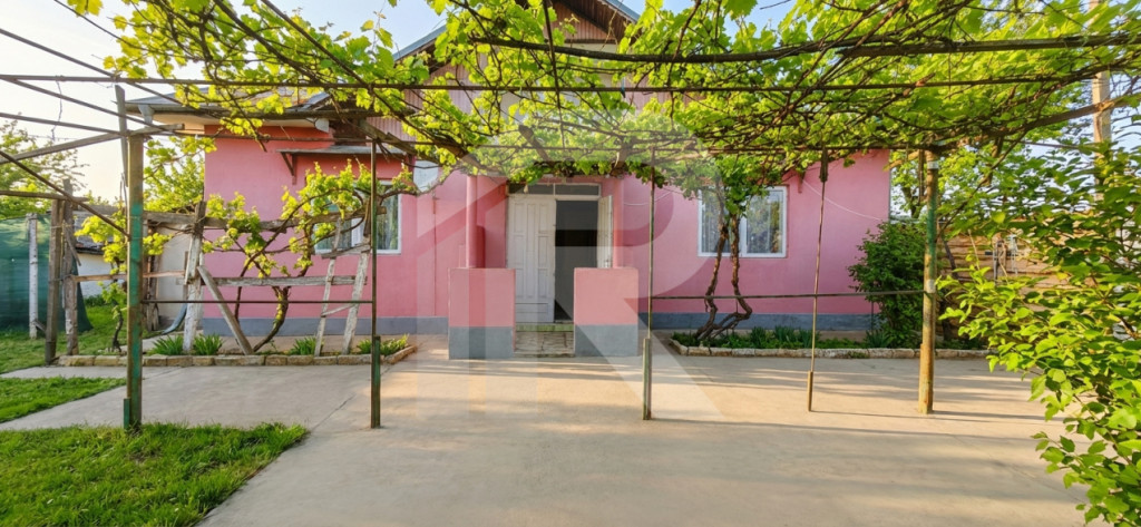 OPORTUNITATE RARA: Casa cu 500 mp Teren in Glina