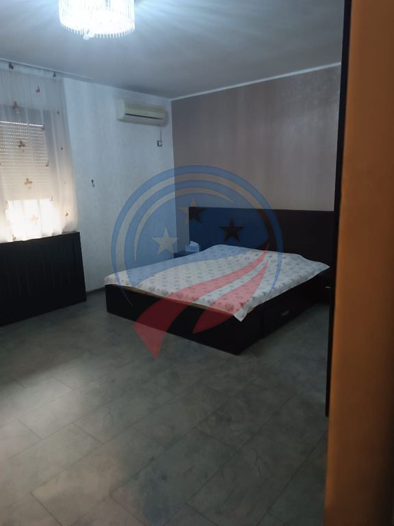 CHIRIE GARSONIERA FORD DAMILA