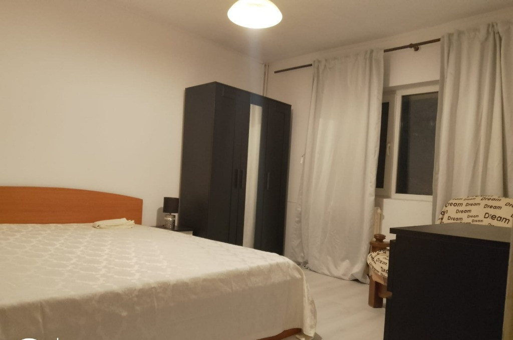 Apartament 3 camere,Zona Bdul.Unirii.Alba Iulia!