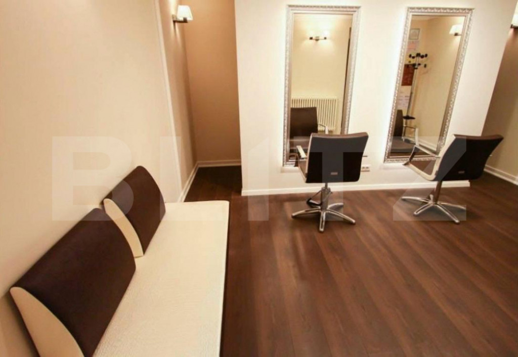 Spațiu comercial cu vitrină stradală, Centrul Istoric