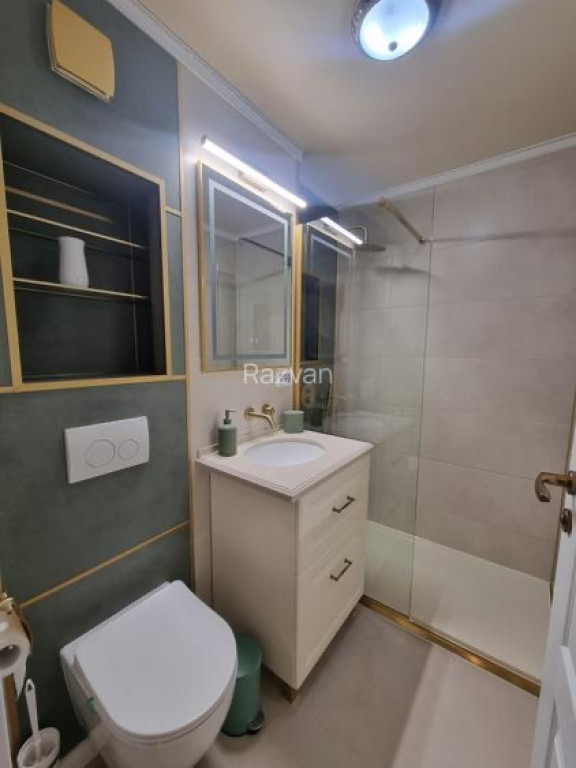 Dristor etaj 10 decomandat