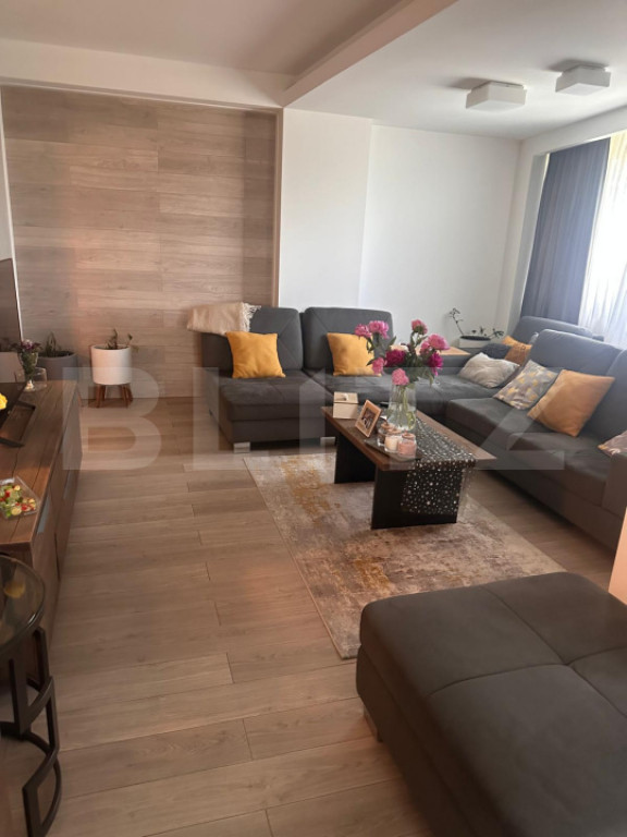 Apartament 4 camere, 160 mp, et.3, zona Calea Severinului-Bi