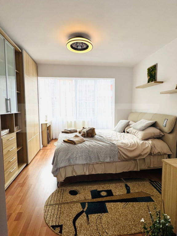 Apartament 3 camere, Etaj 2, de vanzare