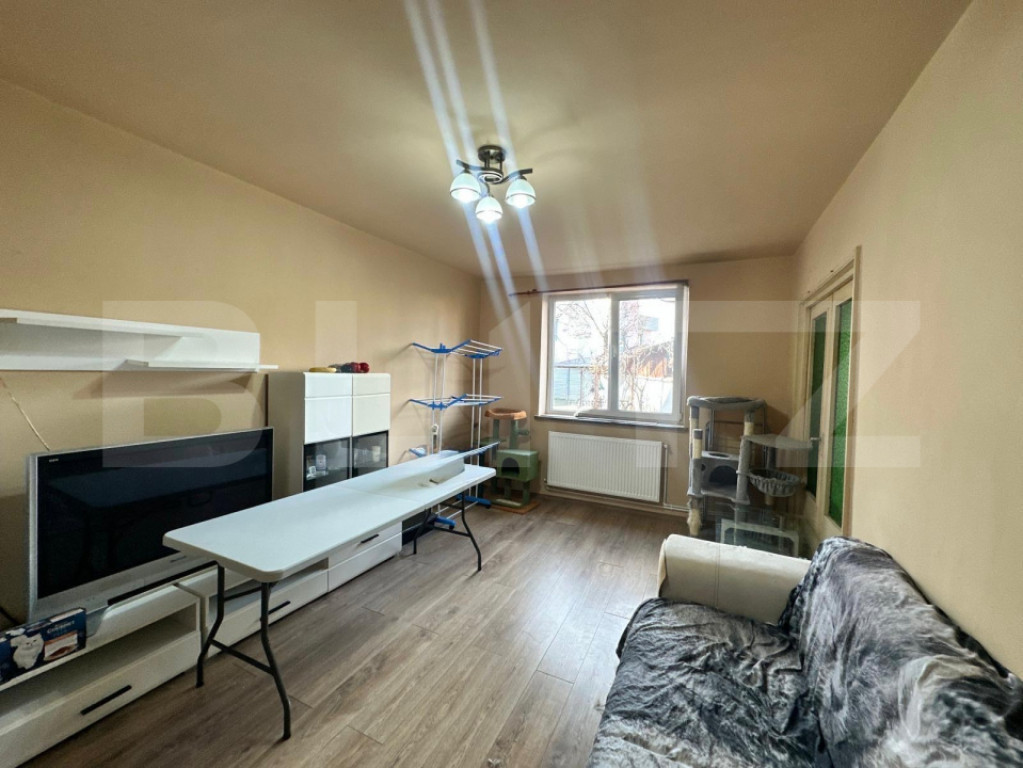 Apartament 3 camere, 64 mp, zona Piata Mare