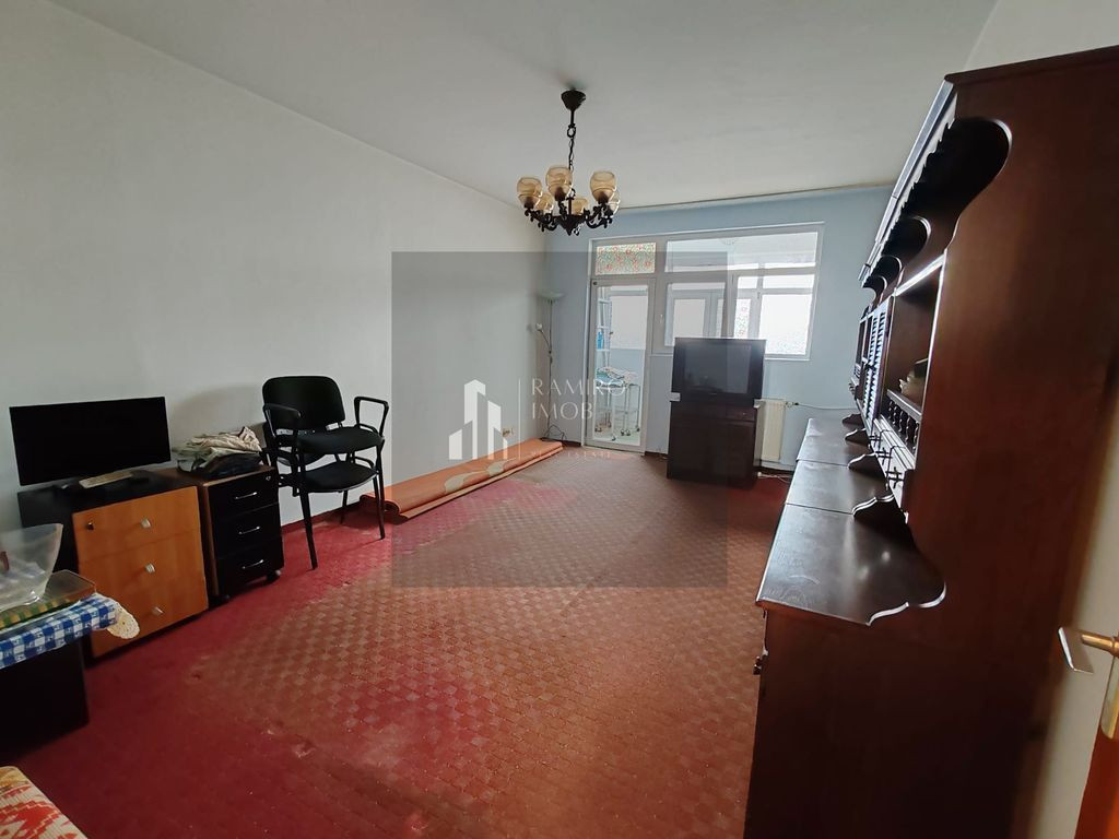 APARTAMENT 3 CAMERE, DRISTOR/BABA NOVAC, DECOMANDAT