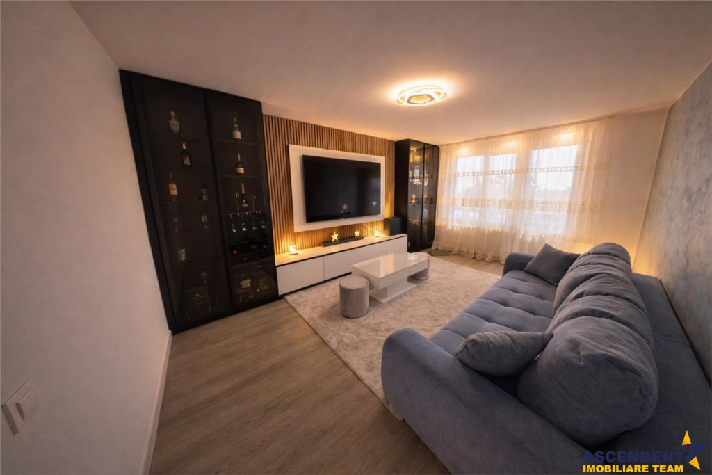 Apartament 2 camere decomandat, luminos, vedere pe 2 parti,