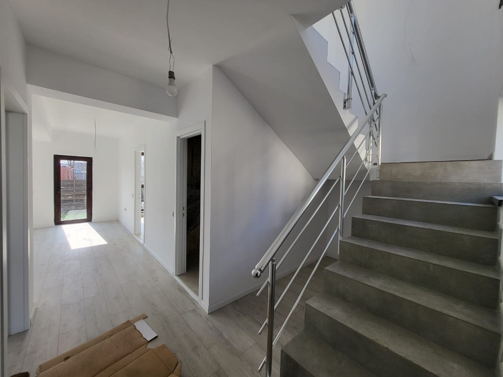 Casa Singulara | Toate utilitatile | Gata de mutat