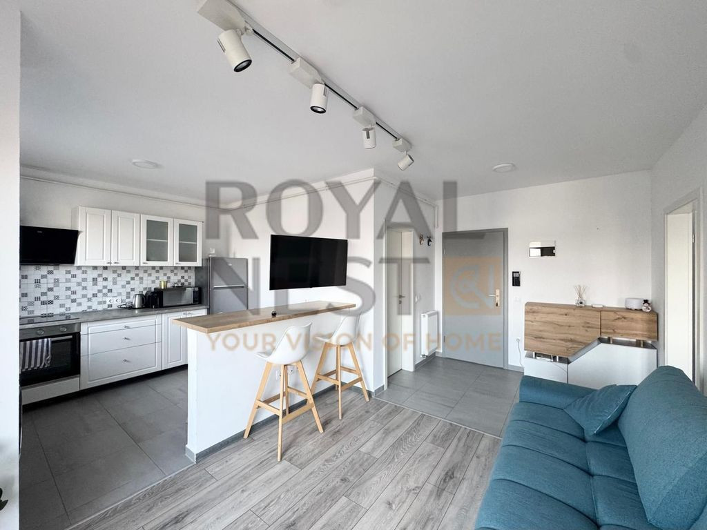 De inchiriat apartament cu 2 camere in Avantgarden3