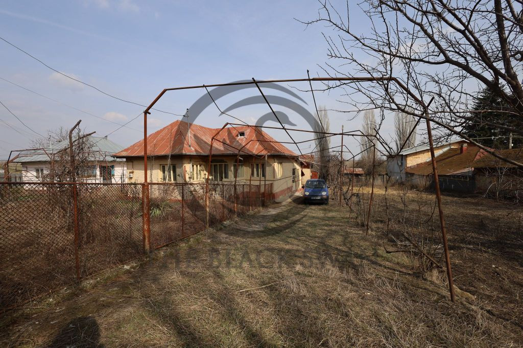 Casă de vânzare | 1.059mp teren | Filipeștii de Târg ...
