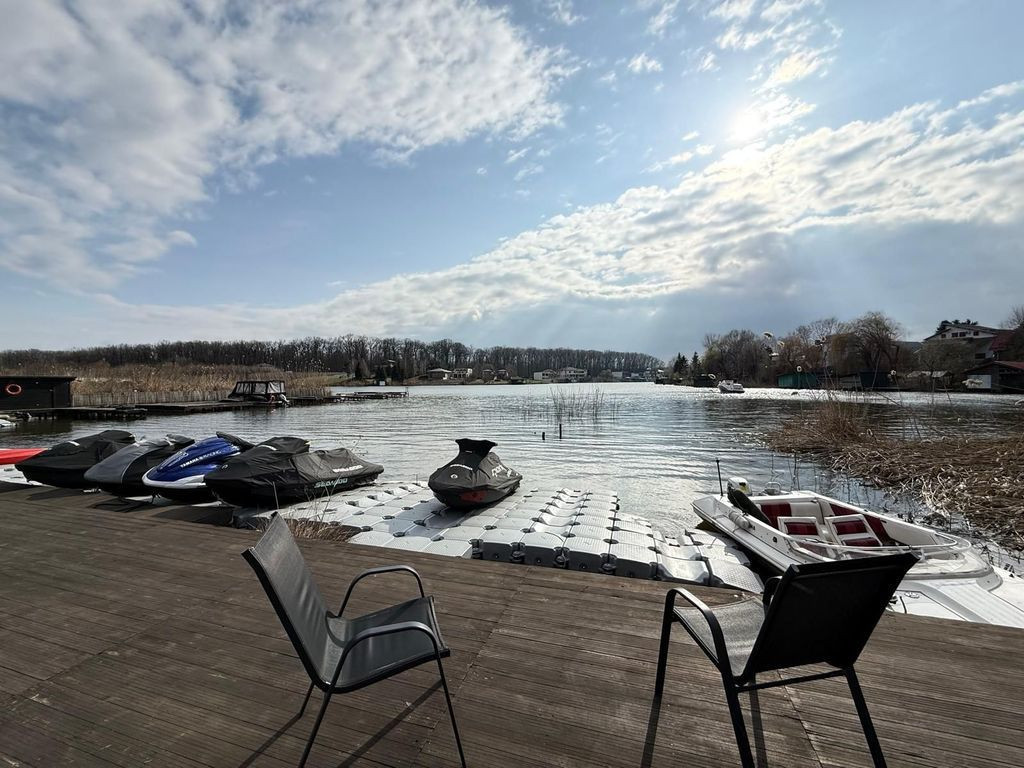 Apartament 3 camere pe malul lacului Snagov