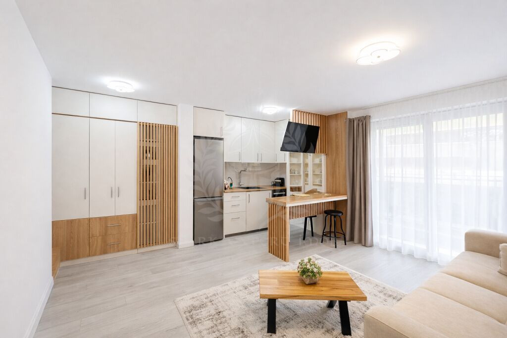 Inchiriere studio de lux, parcare privata, zona Vest -