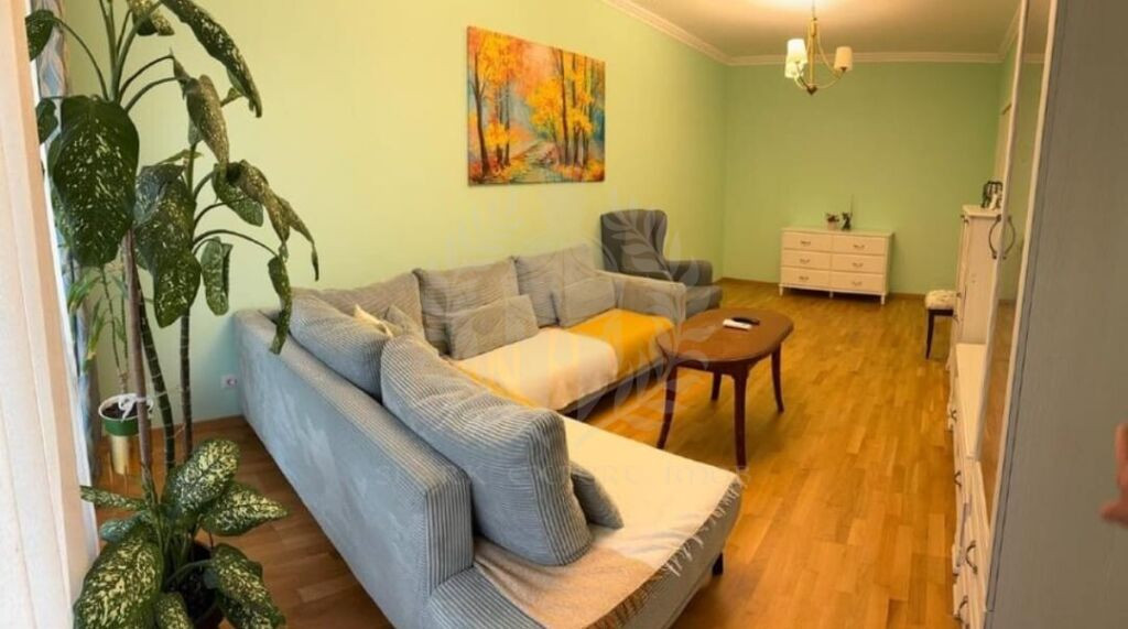 2 CAMERE // MRS SMART // LOC DE PARCARE