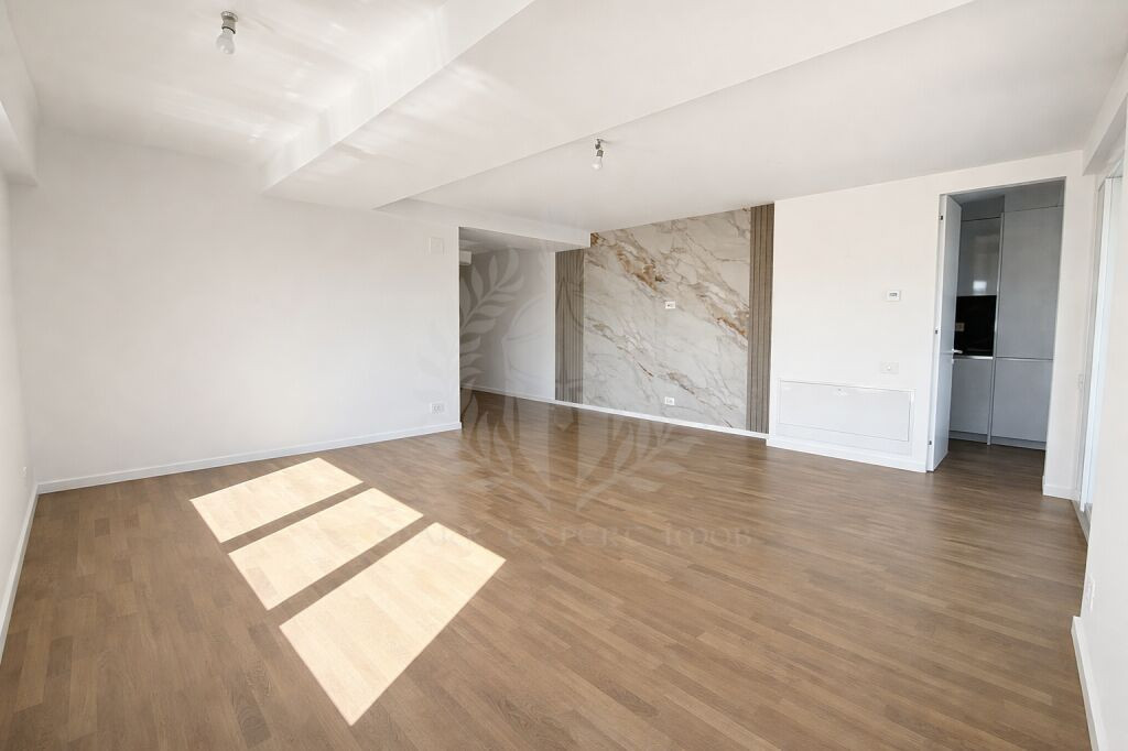 Apartament 3 camere de lux, parcare inclusa, Central