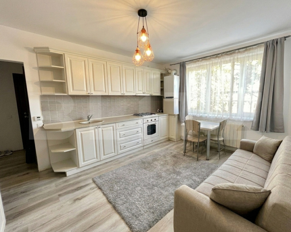 Apartament 3 camere, modern, parcare, zona: Iulius Mall