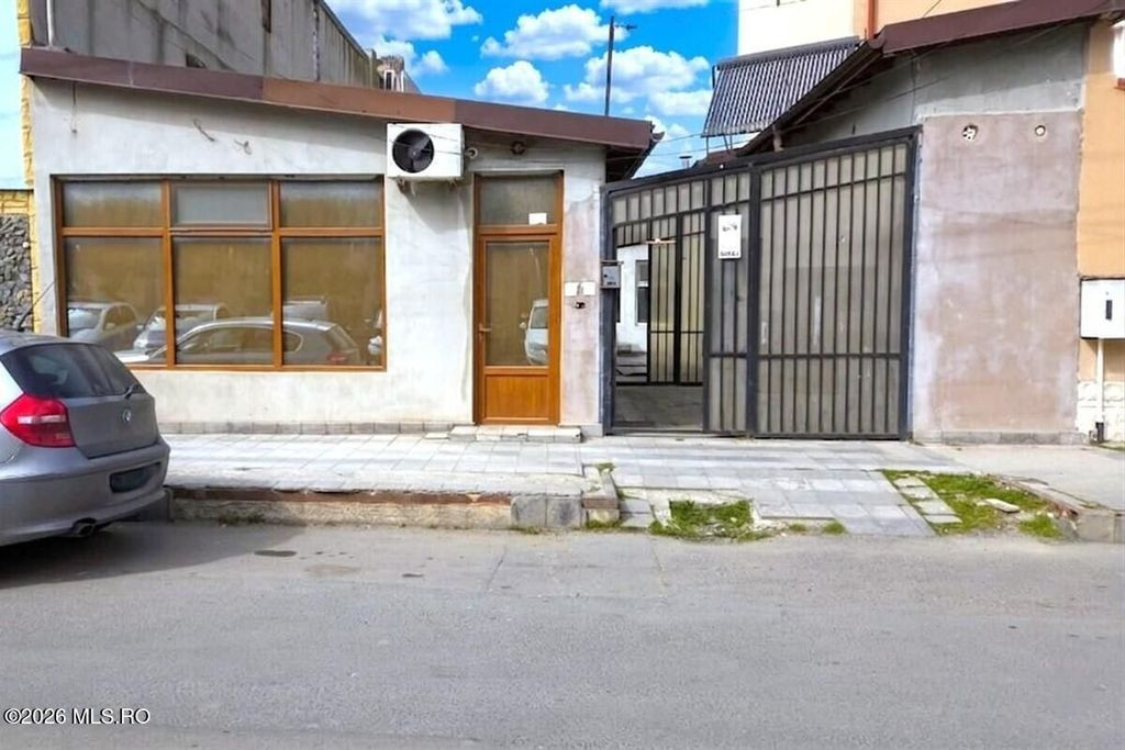 Piata Chiliei - Sectia 1, casa cu 191 mp teren si 10 metr...