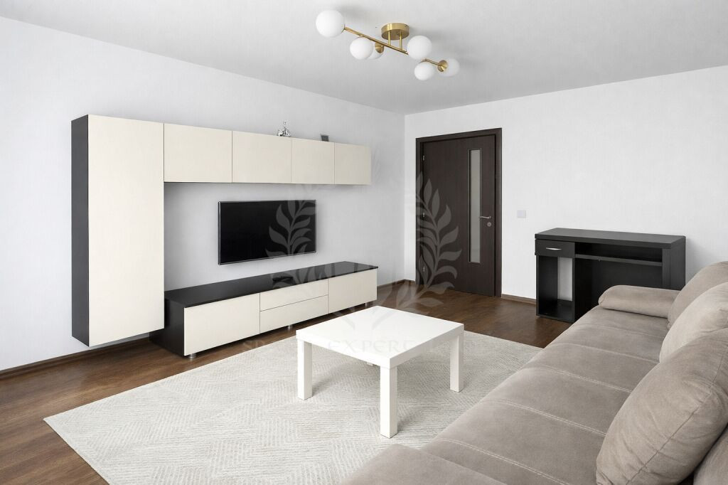 Apartament 4 camere - transformat in 3, zona Vest,