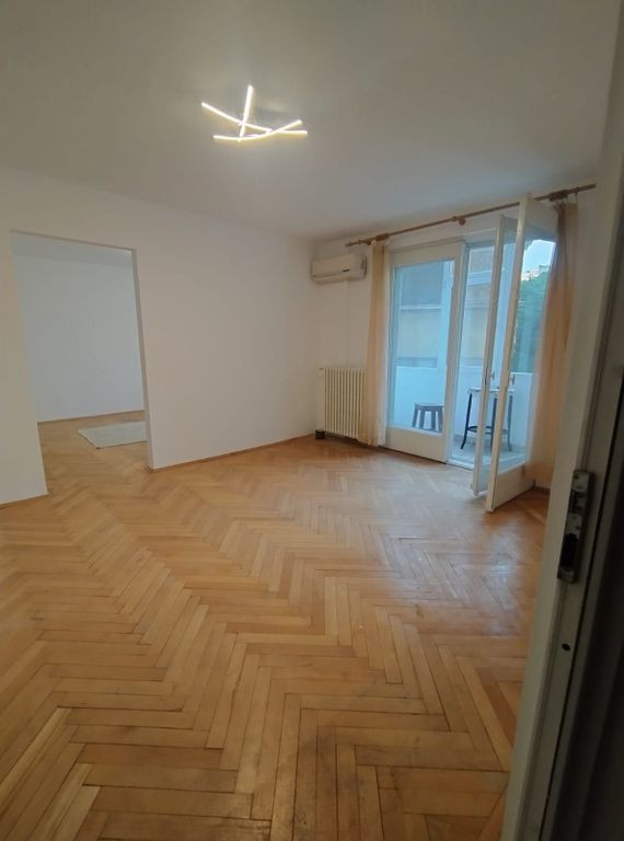 Apartament 2 camere nemobilat, zona Mihail Kogalniceanu-I...