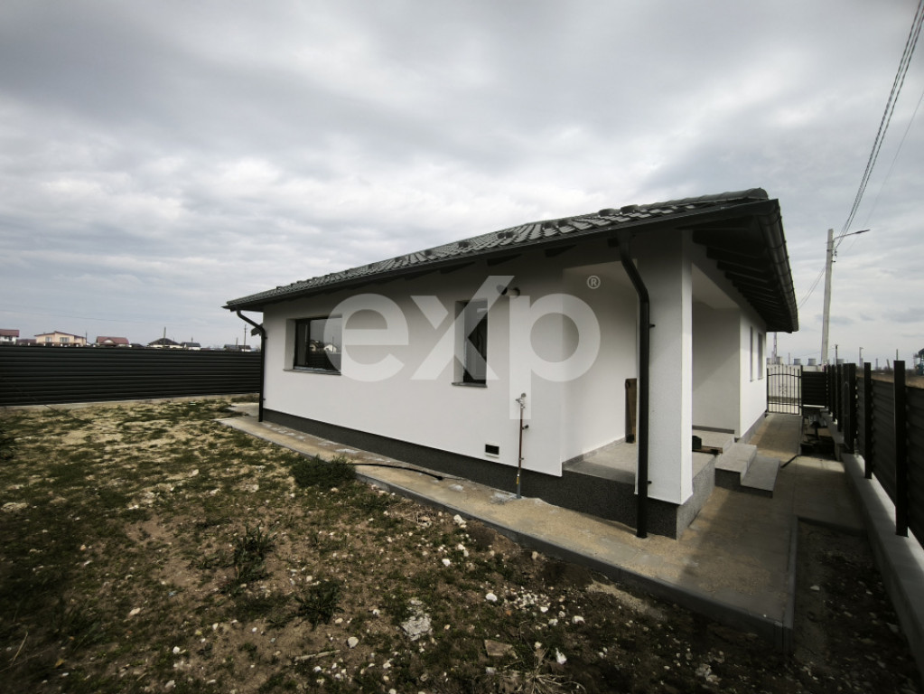 BRADU | Casa Noua | 3 camere | Zona Primărie