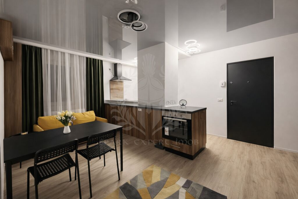 Apartament 3 camere, modern, zona Democratiei, Ploiești