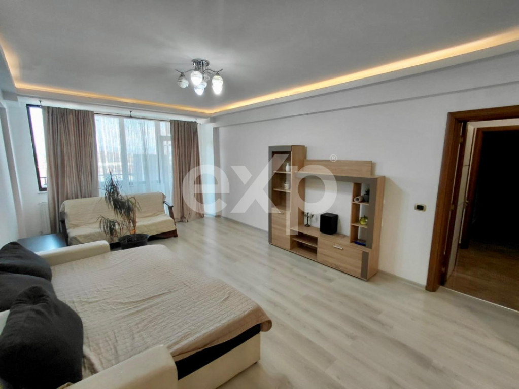 Apartament de închiriat – 4 camere, decomandat – Tracto