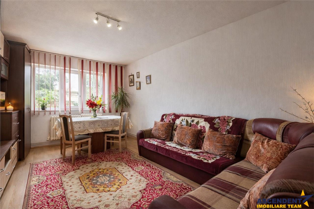 FILM!Apartament spatios, 2 camere, decomandat, Sfantu Gheorg