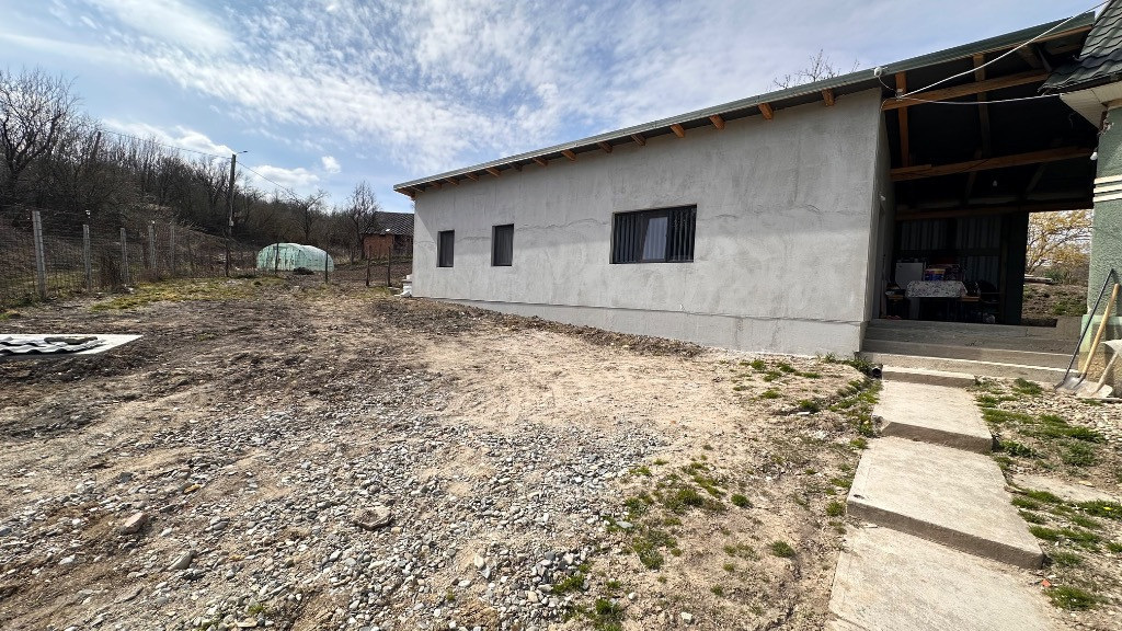 Casă de vânzare in Chiochis