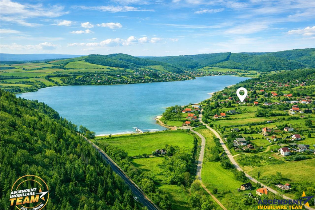 FILM!Teren intravilan,remarcabil areal,lacul Padureni,Moacsa