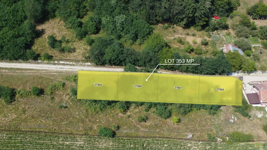 TEREN IDEAL PENTRU A-FRAME SAU UN CONTAINER MODERN