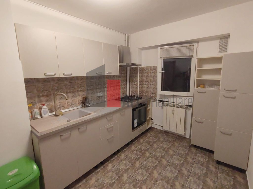 Prima închiriere apartament decomandat 3 camere - Bd. La...