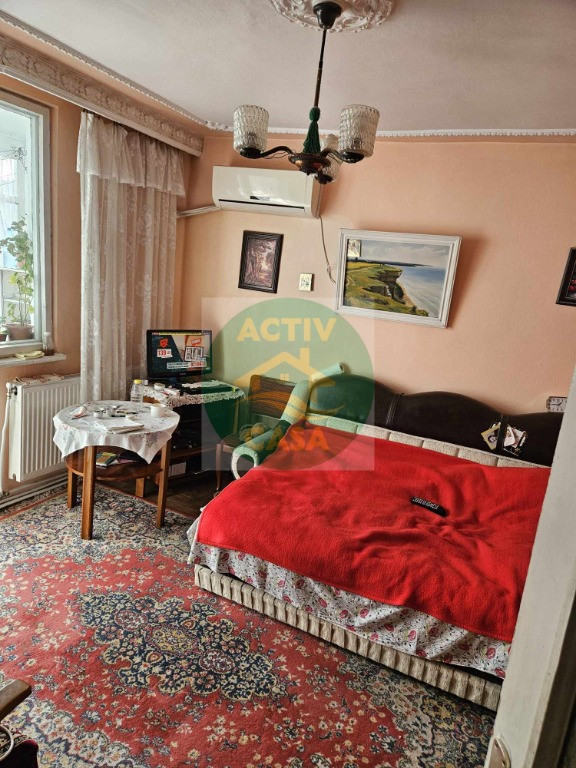 Apartament 3 camere, zona Casa de Cultura