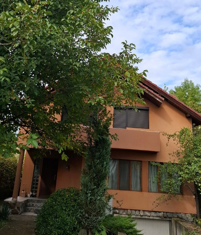 Casa si spatiu comercial Targu Jiu, Gorj