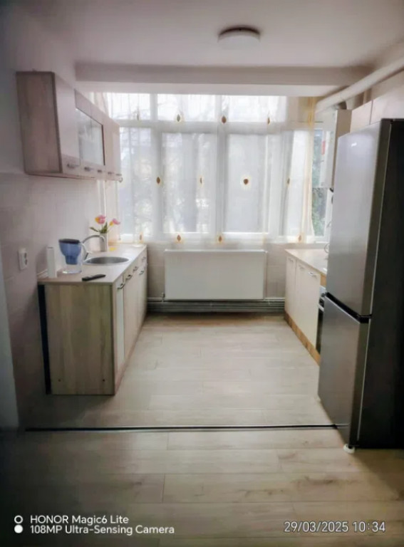 Apartament 2 camere, semidecomandat - zona Astra