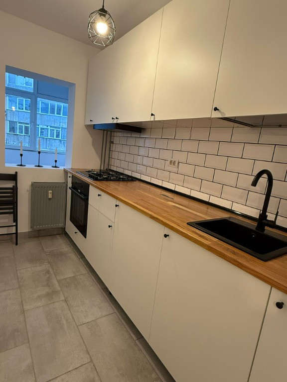 Garsoniera de vânzare în Tineretului, in apropiere de Metrou,Piata.