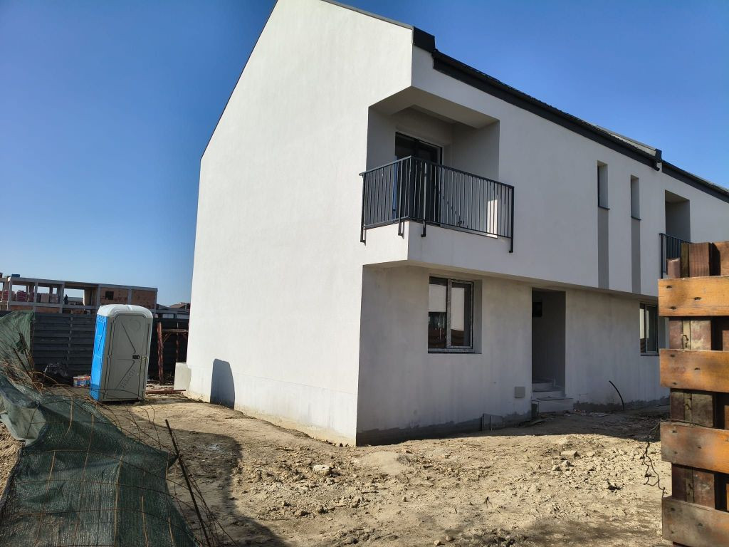 Vila insir. 4cam,3bai + 1-2-3 parcari/centru Popesti Leor...