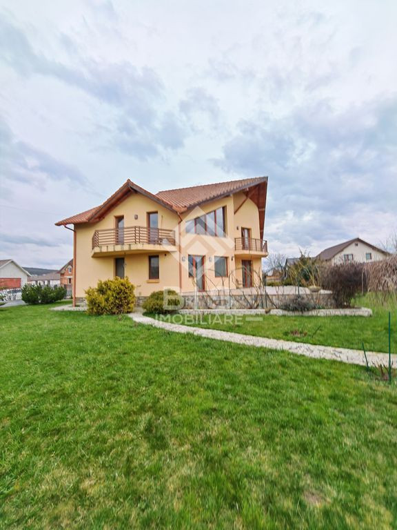 Casă P+E în Unirea | Teren Generos 1163 mp