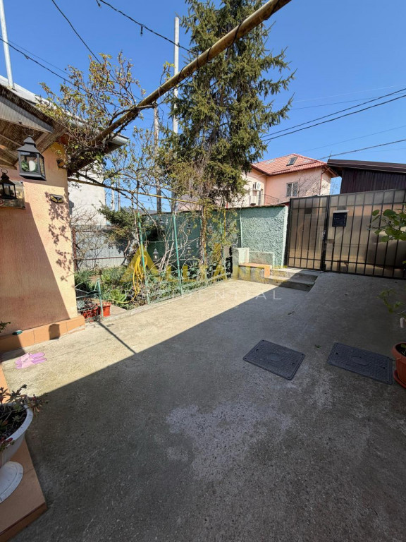 EXCLUSIVITATE casa teren 754 mp | 2 locuinte | garaj | Cat