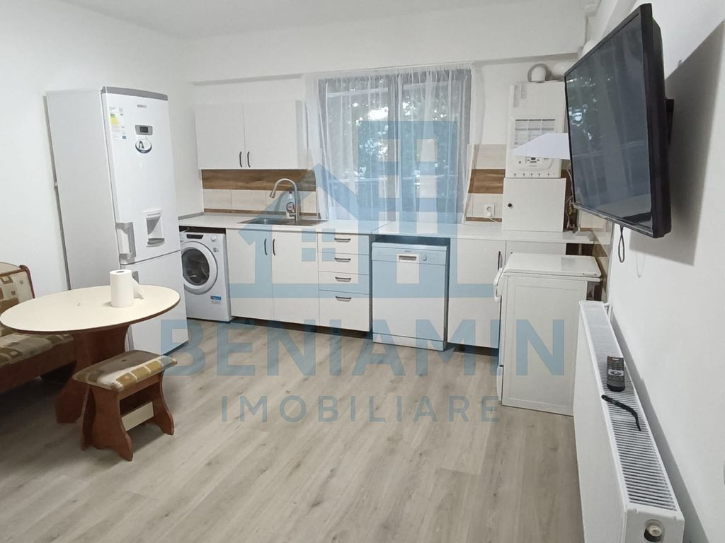 Apartament 2 camere parter bloc nou cu loc de parcare