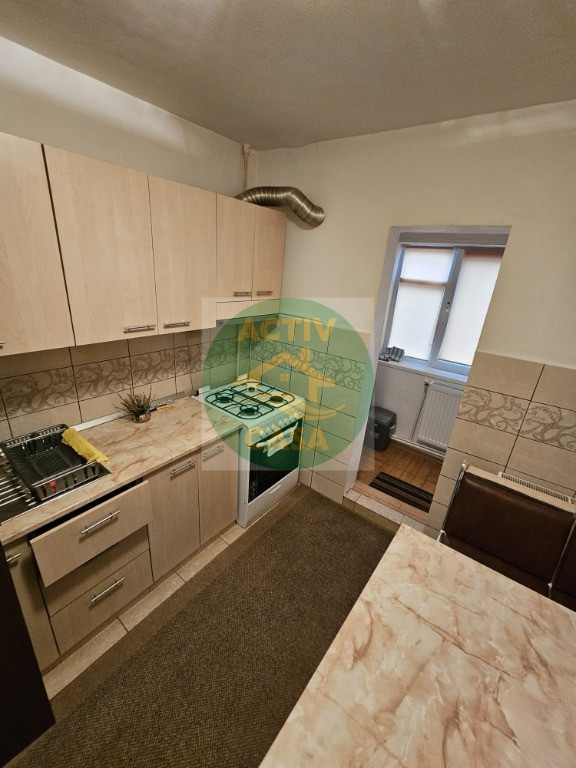 Apartament 2 camere, de inchiriat, zona Posta Mare