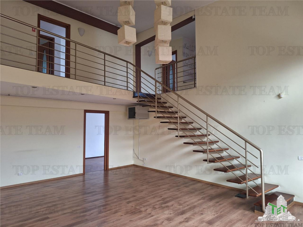 Super pret!! imobil cu 14 camere s p 4 cu 6 locuri de parcar